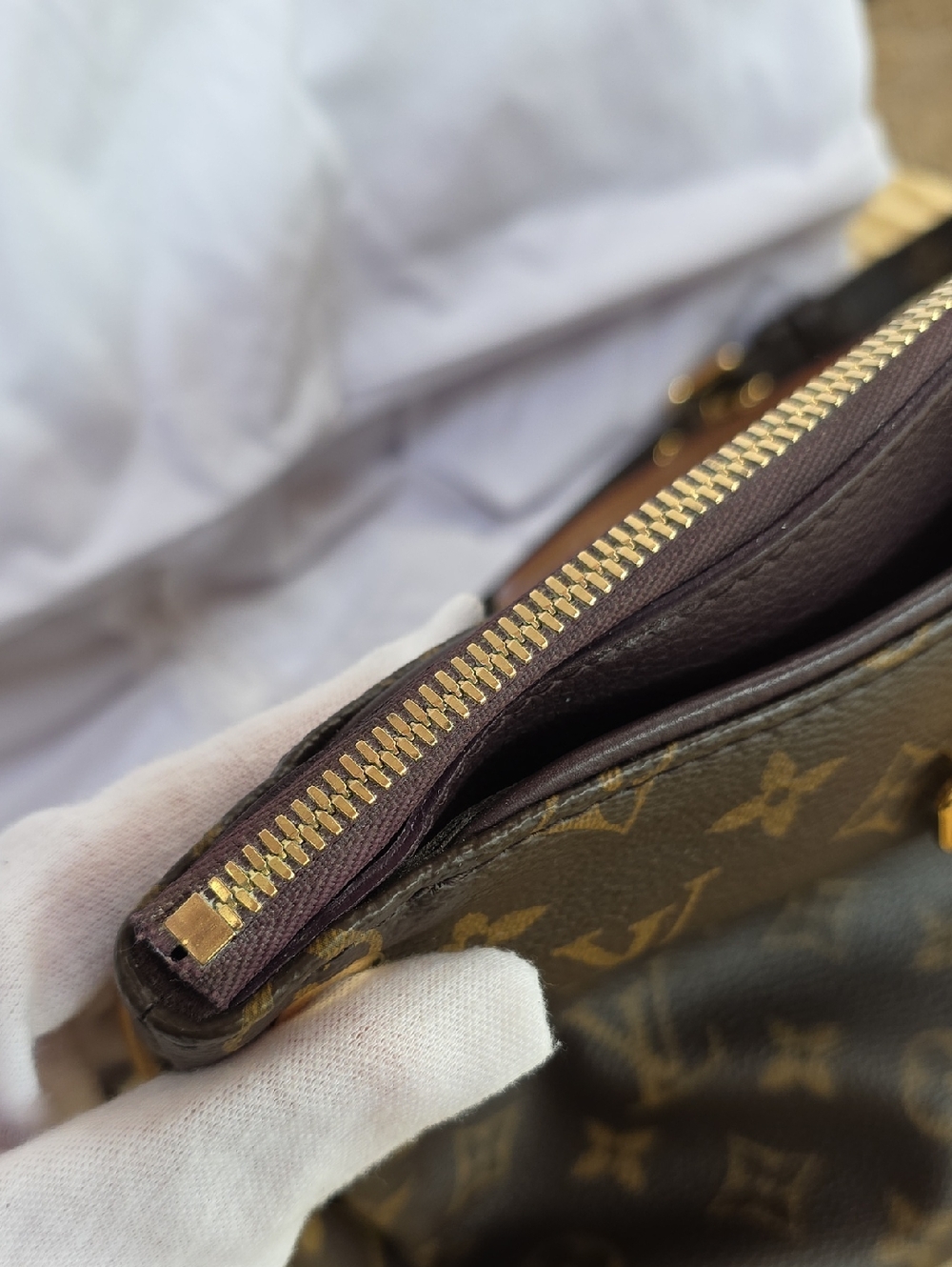 Louis Vuitton Pallas MM Satchel - Picture 16 of 16
